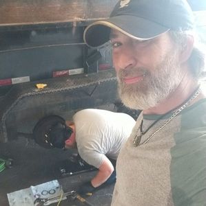 Meet your Posher, Dewayne